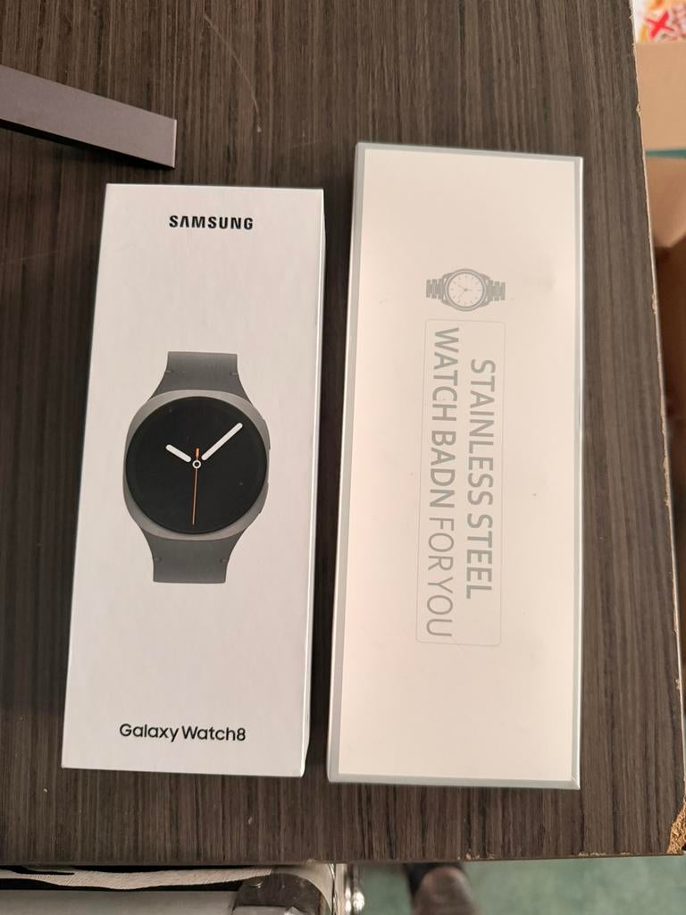 Samsung galaxy Watch 8, Enlèvement, État, Comme neuf, Noir
