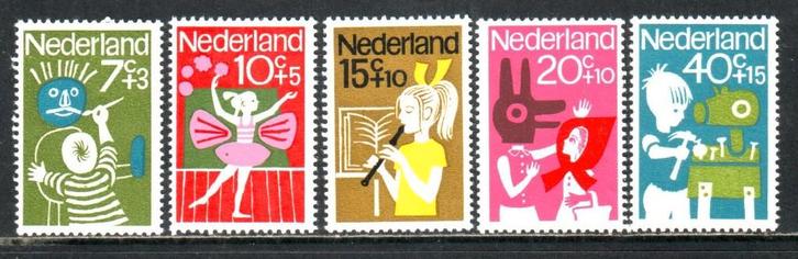 Postzegels Nederland (D) : postfrisse reeksen, Postzegels en Munten, Postzegels | Nederland, Postfris, Na 1940, Ophalen of Verzenden