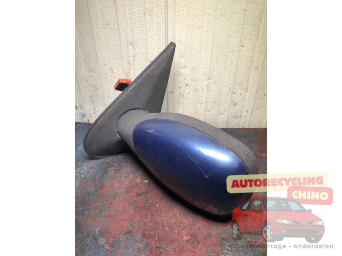 Buitenspiegel links van een Peugeot 306, Auto-onderdelen, Spiegels, Peugeot, Gebruikt, 3 maanden garantie, Ophalen of Verzenden
