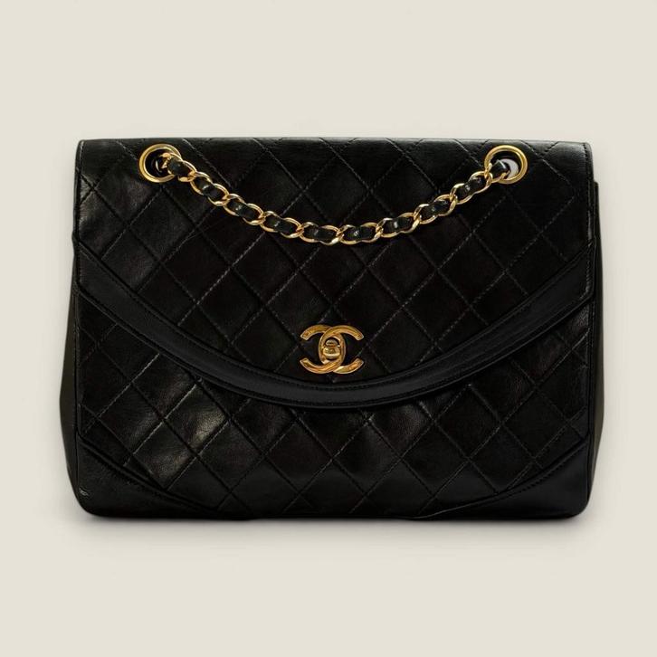 Chanel vintage double chain flap bag zwart lamsleer, Handtassen en Accessoires, Tassen | Schoudertassen, Gebruikt, Overige merken