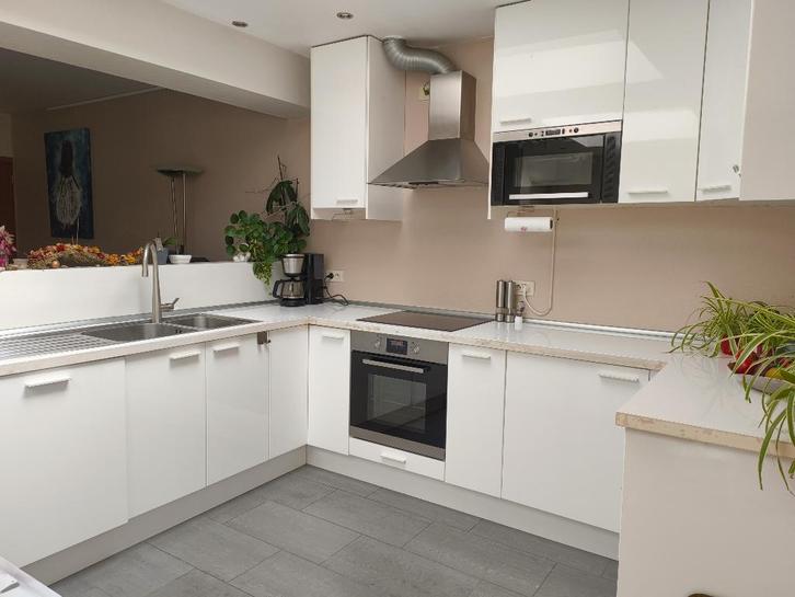 Witte keuken, Huis en Inrichting, Keuken | Complete keukens, Gebruikt, U-keuken, Wit, Overige materialen, Hoogglans of Gelakt