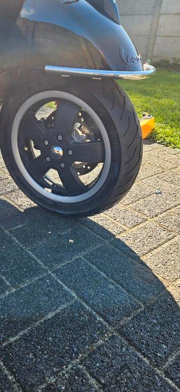 Vespa gts chromé spadbordbescherming beschikbaar voor biedingen
