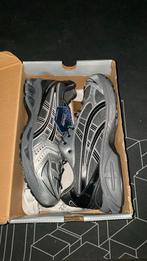 Asics noir jamais porté, vrai prix 250€ je l’ai vend à 100€, Kleding | Heren, Schoenen, Nieuw, Ophalen of Verzenden, Asics, Sportschoenen