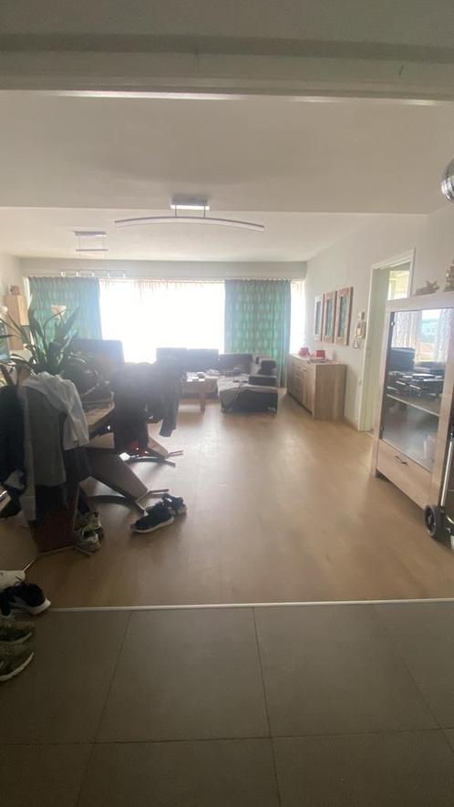 A hal  for rent in a 2 bedroom app. 110m, in Aalst., Immo, Appartementen en Studio's te huur, Provincie Oost-Vlaanderen, 50 m² of meer