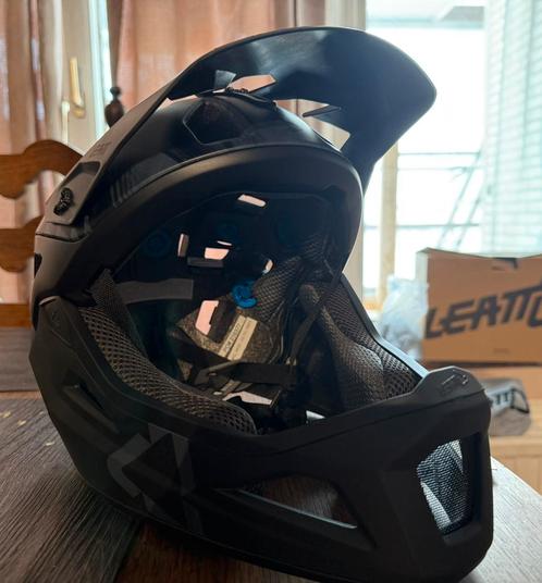 Casque VTT LEATT modulable taille M - NEUF, Fietsen en Brommers, Brommerhelmen, Nieuw, Medium, Ophalen
