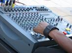 Soundcraft Spirit 600 met ingebouwde versterker 2 x 300 W, Musique & Instruments, 10 à 20 canaux, Enlèvement, Utilisé, Entrée micro