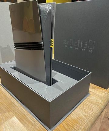 Playstation 30th EDITION LIMITÉ beschikbaar voor biedingen
