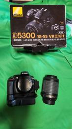 Nikon D5300 kit met baterygrip, Ophalen of Verzenden, Nikon