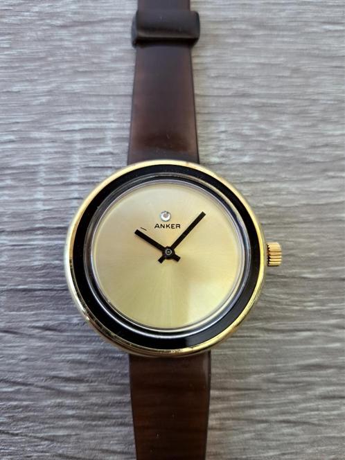 Montre vintage Anker pour femmes des années 70-80 39 (!) mm, Bijoux, Sacs & Beauté, Montres | Femmes, Neuf, Montre-bracelet, Synthétique