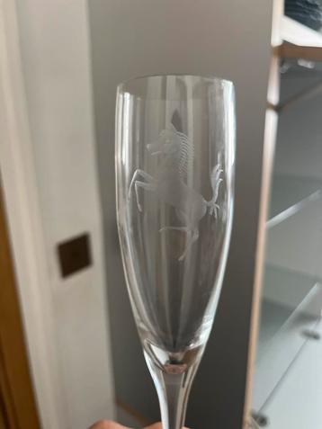 Ferrari Champagne glas beschikbaar voor biedingen