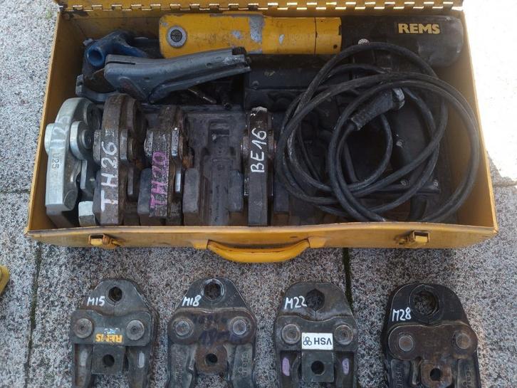Persmachine Perstang sanitair CV Te huur location, Doe-het-zelf en Bouw, Gereedschap | Handgereedschap, Gebruikt, Ophalen