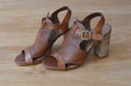 BRUINE DAMESSANDALEN MET HOGE BLOKHAK/M 38/HAMPTON BAYS, Bruin, Ophalen of Verzenden, Zo goed als nieuw, Schoenen met hoge hakken