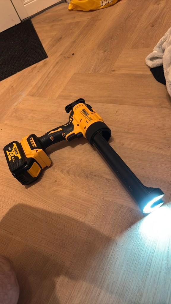 Automatische kitspuit 18v inclusief led display+verlichting, Bricolage & Construction, Outillage | Outillage à main, Comme neuf