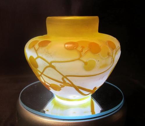 Antiek cameo glazen art nouveau vaasje Emile Gallé,1904-1906, Antiek en Kunst, Antiek | Glaswerk en Kristal, Verzenden