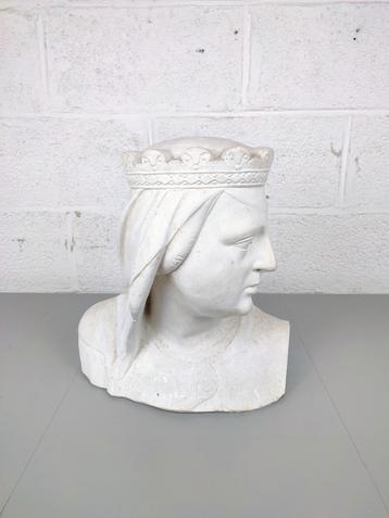 Grote buste van een gekroonde dame beschikbaar voor biedingen