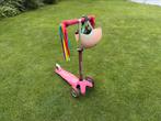 Roze step met helm, Fietsen en Brommers, Steps, Ophalen, Zo goed als nieuw