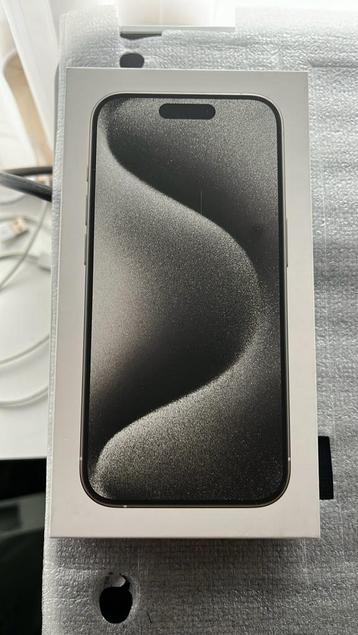 iPhone 15 pro 512gb white titanium 