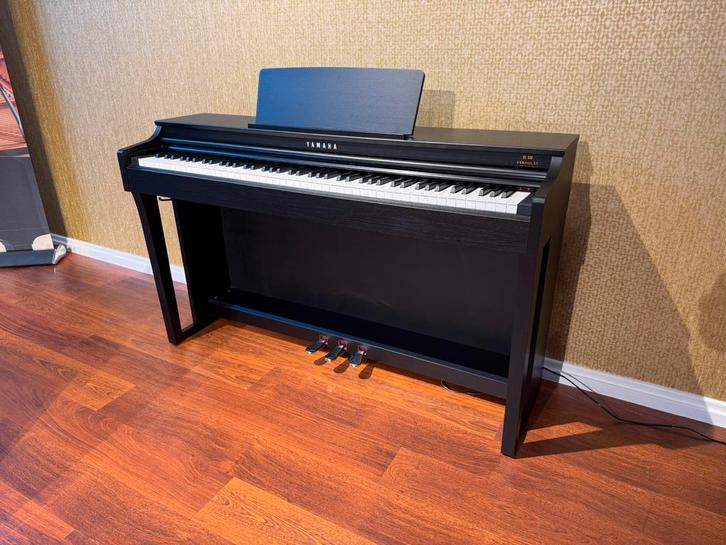 Digitale piano Yamaha Clavinova CLP625 uit einde leasing, Muziek en Instrumenten, Midi-apparatuur, Zo goed als nieuw, Ophalen