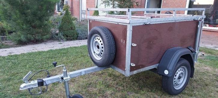 aanhanger afsluitbaar/nieuwstaat-geschikt voor B rijbewijs-, Auto diversen, Aanhangers en Bagagewagens, Zo goed als nieuw, Ophalen of Verzenden