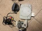 PS1 + carte mémoire + trentaine de jeux (dont GTA collector), Games en Spelcomputers, Met 1 controller, Gebruikt, Met games