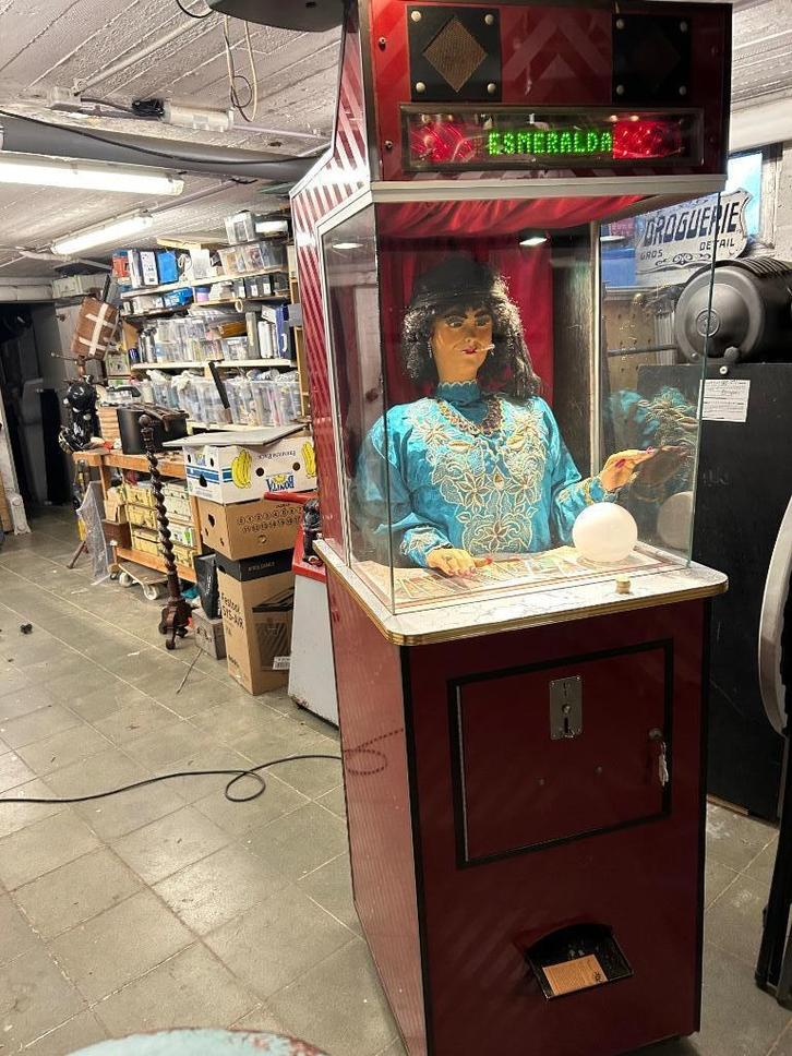 kermis automaat Esmeralda waarzgster, Antiek en Kunst, Antiek | Speelgoed, Ophalen