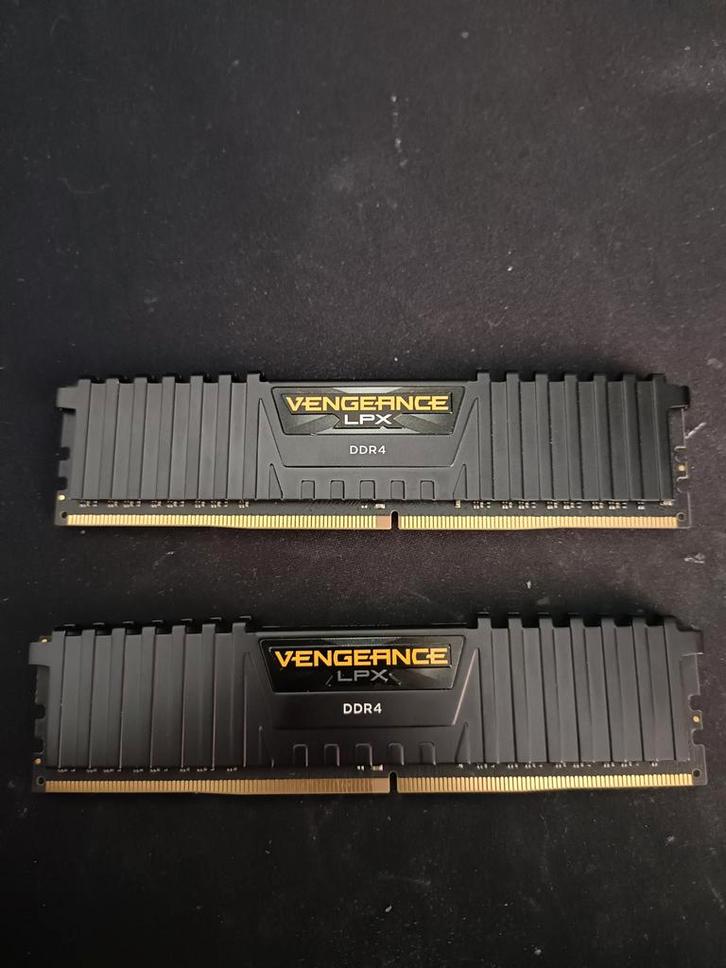 CORSAIR Vengeance LPX DDR4 2x16GB 3000MHz, Computers en Software, RAM geheugen, Zo goed als nieuw, Desktop, 16 GB, DDR4, Ophalen of Verzenden