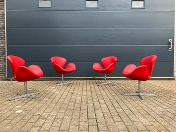 4x originele rood lederen Fritz Hansen Swan chairs Topstaat! beschikbaar voor biedingen