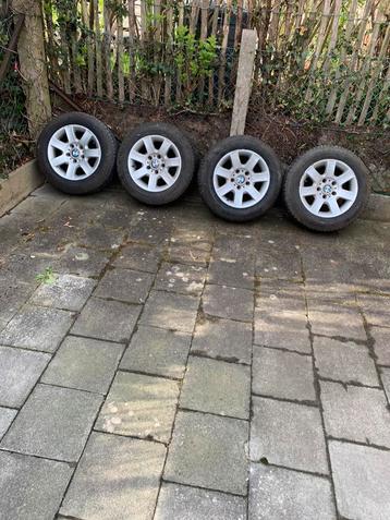 Zomerbanden 195/65 R15 op alu velg beschikbaar voor biedingen