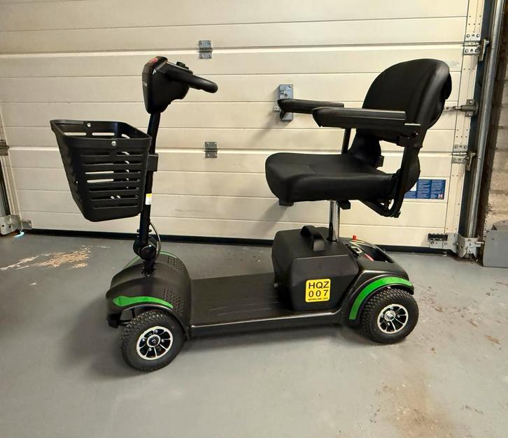 À vendre Trottinette démontable neuve, Divers, Voitures sans permis & Scooters pour invalides, Neuf, Mango, 16 à 25 km, 10 km/h ou moins