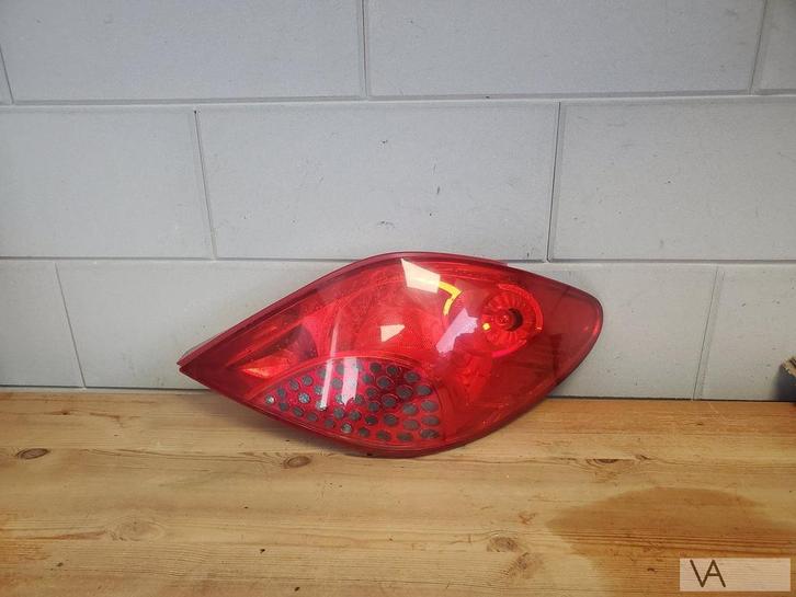 Peugeot 207 hatchback 2006 - 2010 achterlicht rechts €25, Auto-onderdelen, Verlichting, Peugeot, Gebruikt, Ophalen of Verzenden