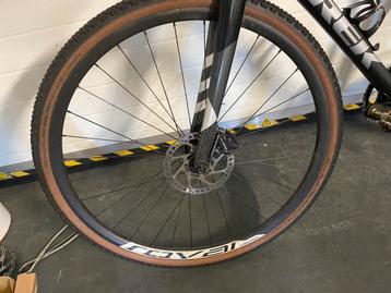 Wielset gravel/cross 28”  ROVAL beschikbaar voor biedingen