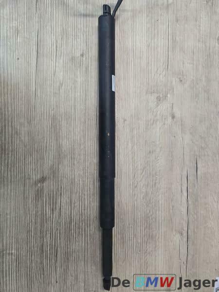 Gasveer achterklep rechts BMW 5-serie G30 G31 7390411, Auto-onderdelen, Klein materiaal, BMW, Gebruikt, Ophalen of Verzenden