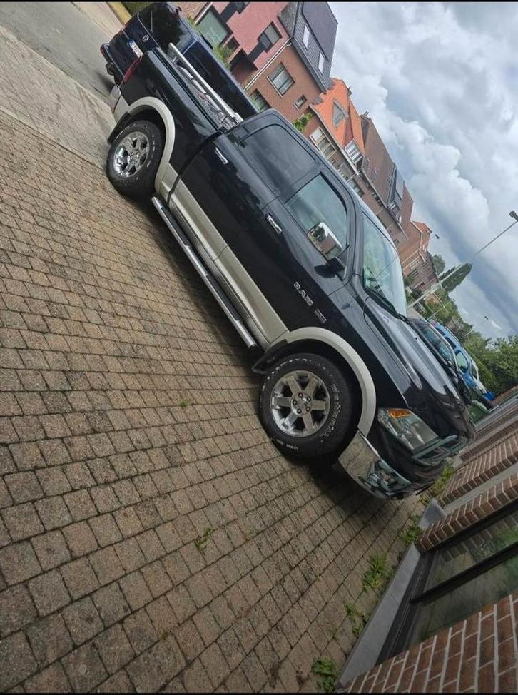 Doge ram 1500 5.7 4X4  laramie full, Auto's, Dodge, Particulier, RAM 1500, Open dak, Trekhaak, Benzine, Euro 5, SUV of Terreinwagen