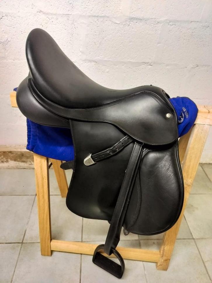 Veelzijdigheidszadel Bates leder, Dieren en Toebehoren, Paarden en Pony's | Zadels, Zo goed als nieuw, Ophalen