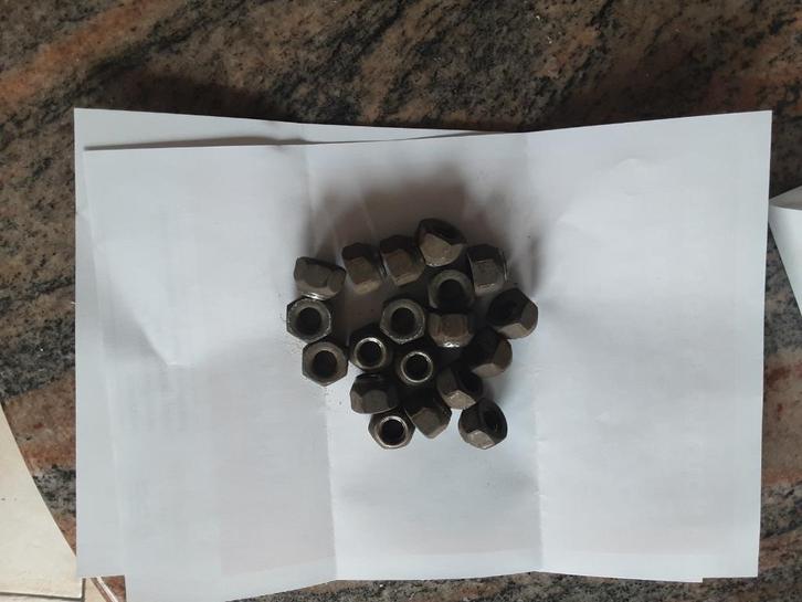 Boulons roues toyota, Autos, Toyota, Particulier, Auris, Enlèvement ou Envoi