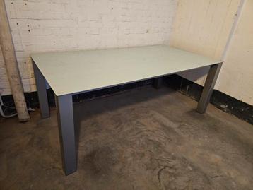 Tafel - 1m x 2m - mat glas - Alu onderstel beschikbaar voor biedingen