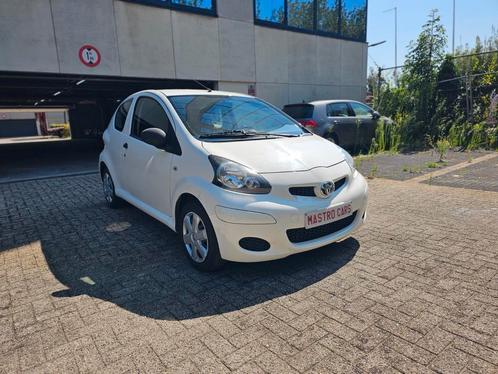 Toyota Aygo 1.0L 68pk 04/2011 61.000km Garantie, Auto's, Toyota, Bedrijf, Te koop, Aygo, ABS, Airbags, Boordcomputer, Centrale vergrendeling