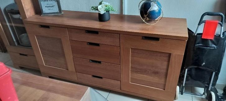 ENSEMBLE TABLE SALLE À MANGER, 4 CHAISES, BUFFET ET VITRINE, Maison & Meubles, Salles à manger complètes, Utilisé, 4 à 6 chaises