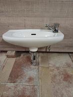 Lavabo met kraantje koud water., Doe-het-zelf en Bouw, Ophalen, Gebruikt, Steen, Toilet