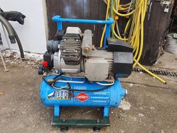 Compresseur AIRPRESS LM 15/350 compresseur 1 bar 390/min, Enlèvement ou Envoi, 400 à 800 litres/min, Comme neuf, Réduction de bruit