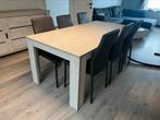 Complete eetplaats - tafel, stoelen, vitrinekast en dressoir, Ophalen of Verzenden, Gebruikt, 6 tot 8 stoelen