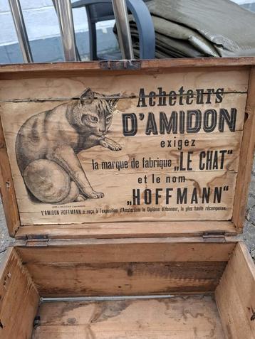 Vintage kist beschikbaar voor biedingen