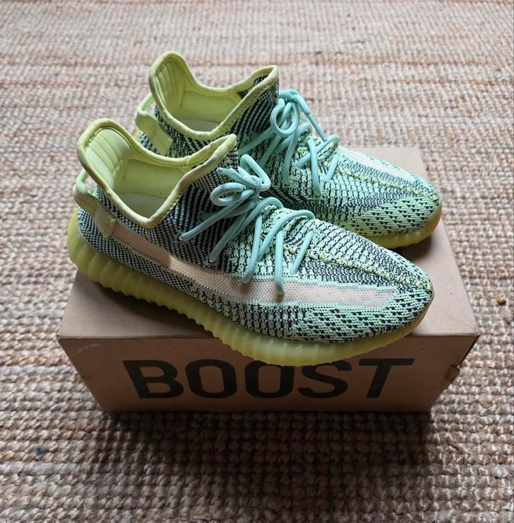 Yeezy Boost 350 V2 YEEZREE - Maat 42 EU (8 UK), Kleding | Heren, Schoenen, Zo goed als nieuw, Sneakers, Overige kleuren, Ophalen