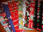 papier cadeau décors Noël au choix : 1€ la feuille 70/50 cm, Divers, Papier cadeau, Enlèvement ou Envoi, Neuf