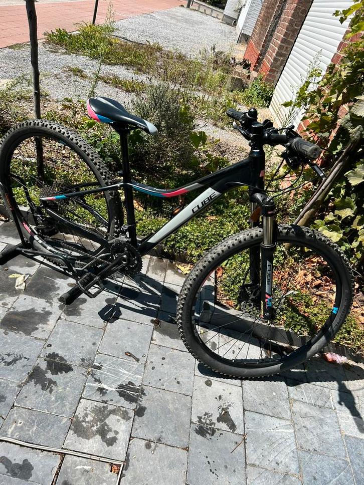 Mooie mountainbike Cube acces shimano XT perfect voor kind, Fietsen en Brommers, Fietsen | Mountainbikes en ATB, Dames, Overige merken