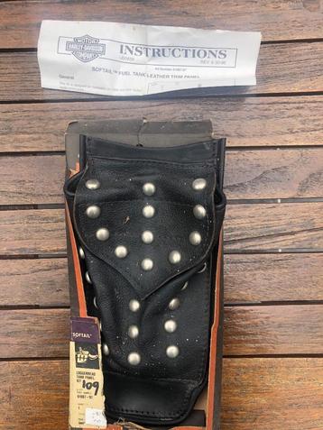 Softail fuel tank leather trim panel beschikbaar voor biedingen