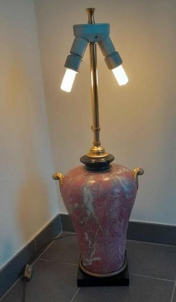Tafellamp Vintage in originele staat  beschikbaar voor biedingen