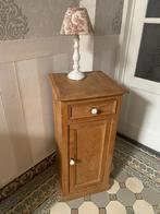 table de chevet  ancienne en pichpin, Maison & Meubles, 25 à 50 cm, Moins de 100 cm, Enlèvement, Utilisé