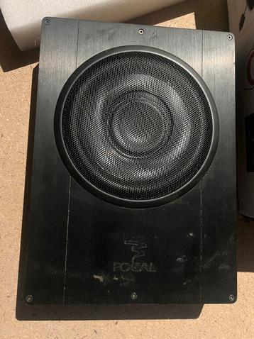 Focal iBus 2.1 actieve underseat subwoofer + kabels en radio beschikbaar voor biedingen