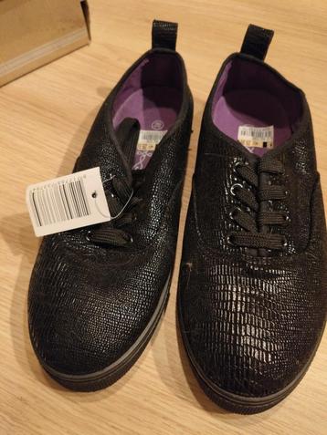 Schoenen beschikbaar voor biedingen